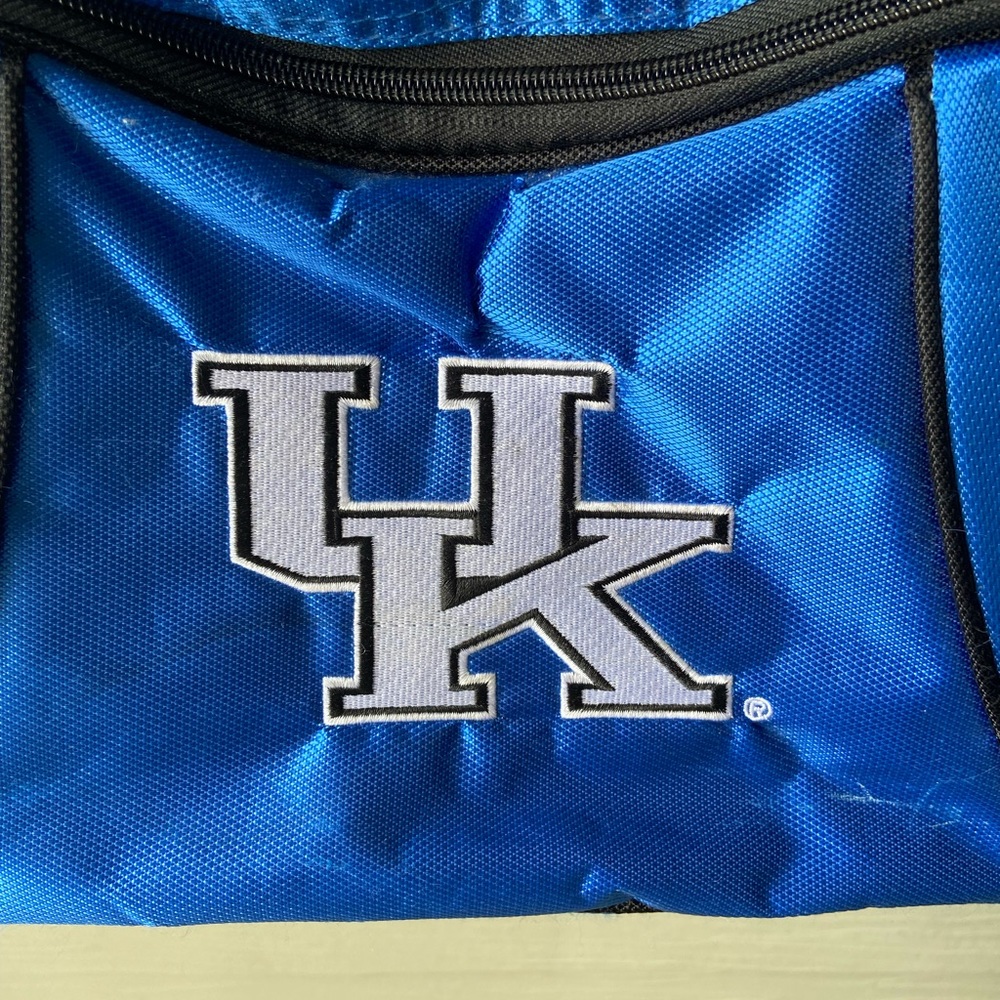 Vintage University of Kentucky Wildcats Logo Brand Duffel Bag - Picture 2 of 10